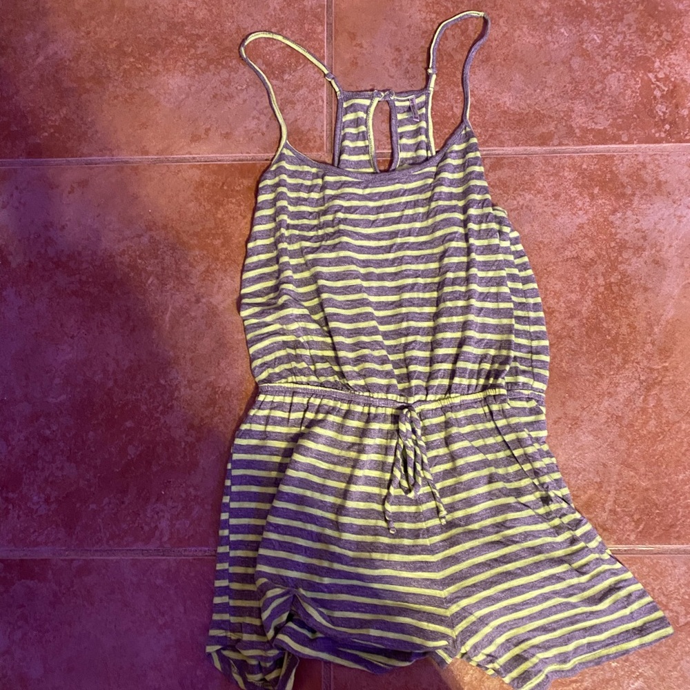 MAKE AN OFFER❤️❤️❤️ grey and yellow jumpsuit